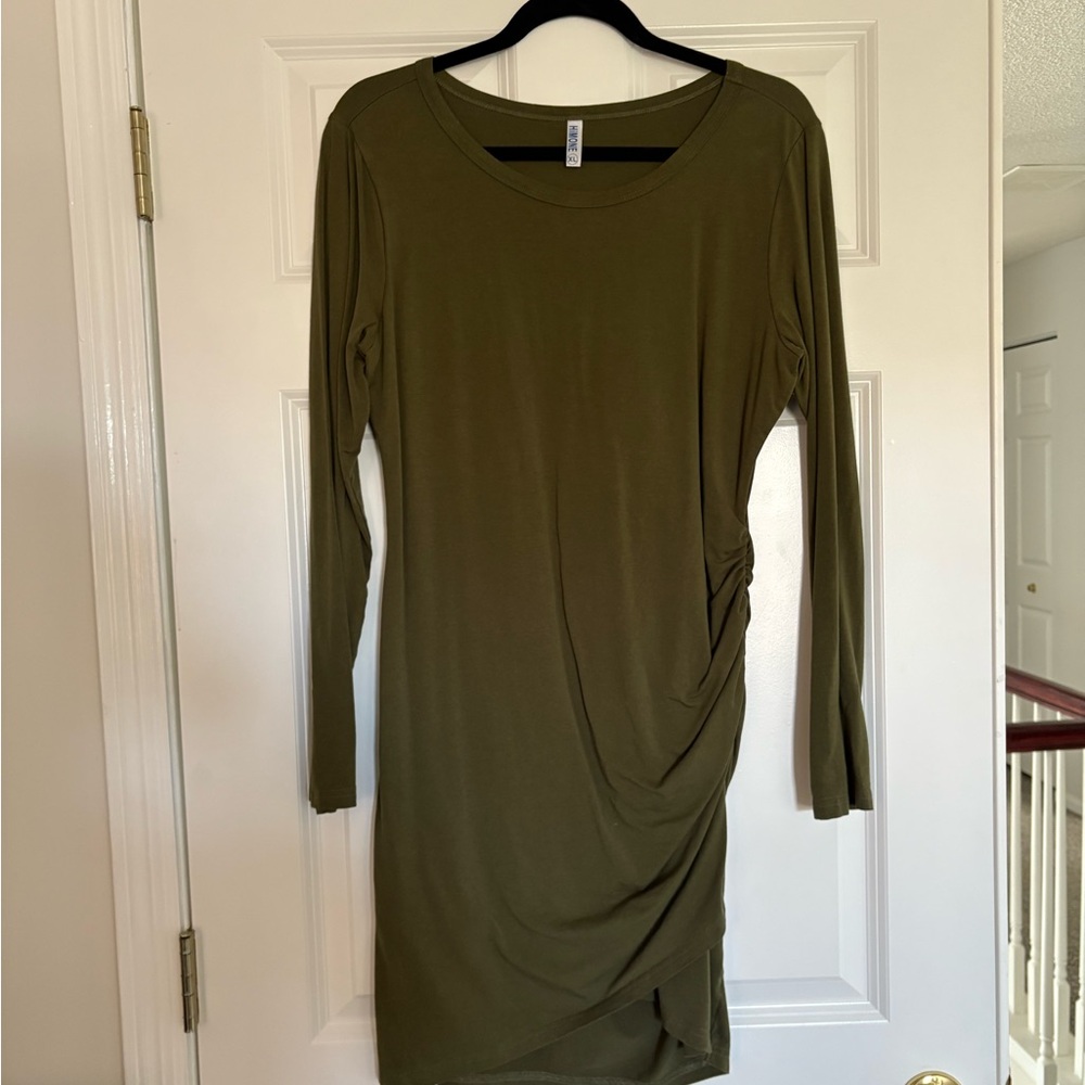 Green Bodycon Dress with Scoop Neck